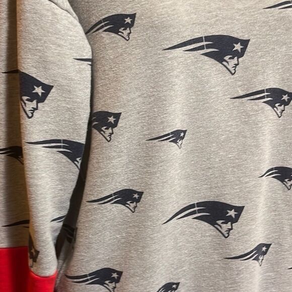 New England Patriots NFL Juniors Sweatshirt Sz M 7/9 Collection Crewneck Pockets - Picture 5 of 7